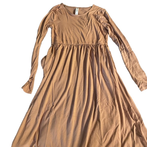 New in bag! Beautiful fall apricot color dress. 🎃 - Picture 2 of 6